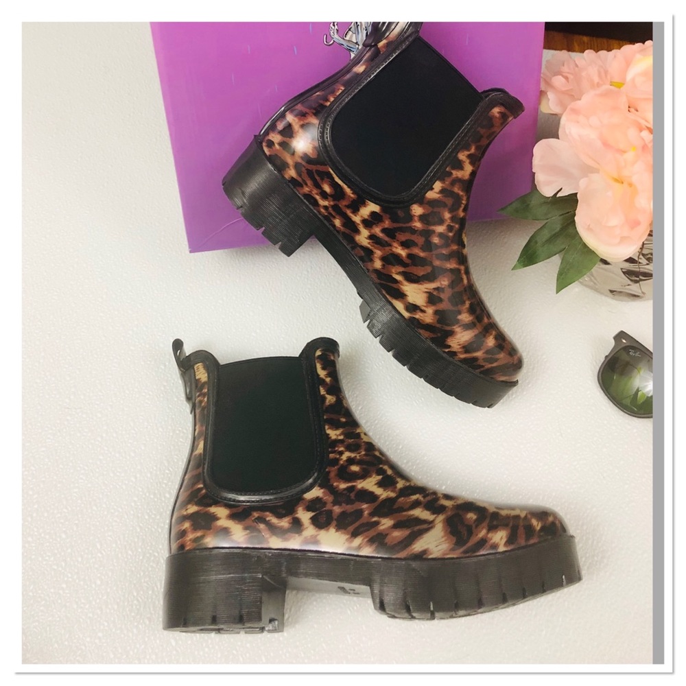 Jeffrey Campbell Cloudy Chelsea Rain Boot animal - Picture 7 of 8